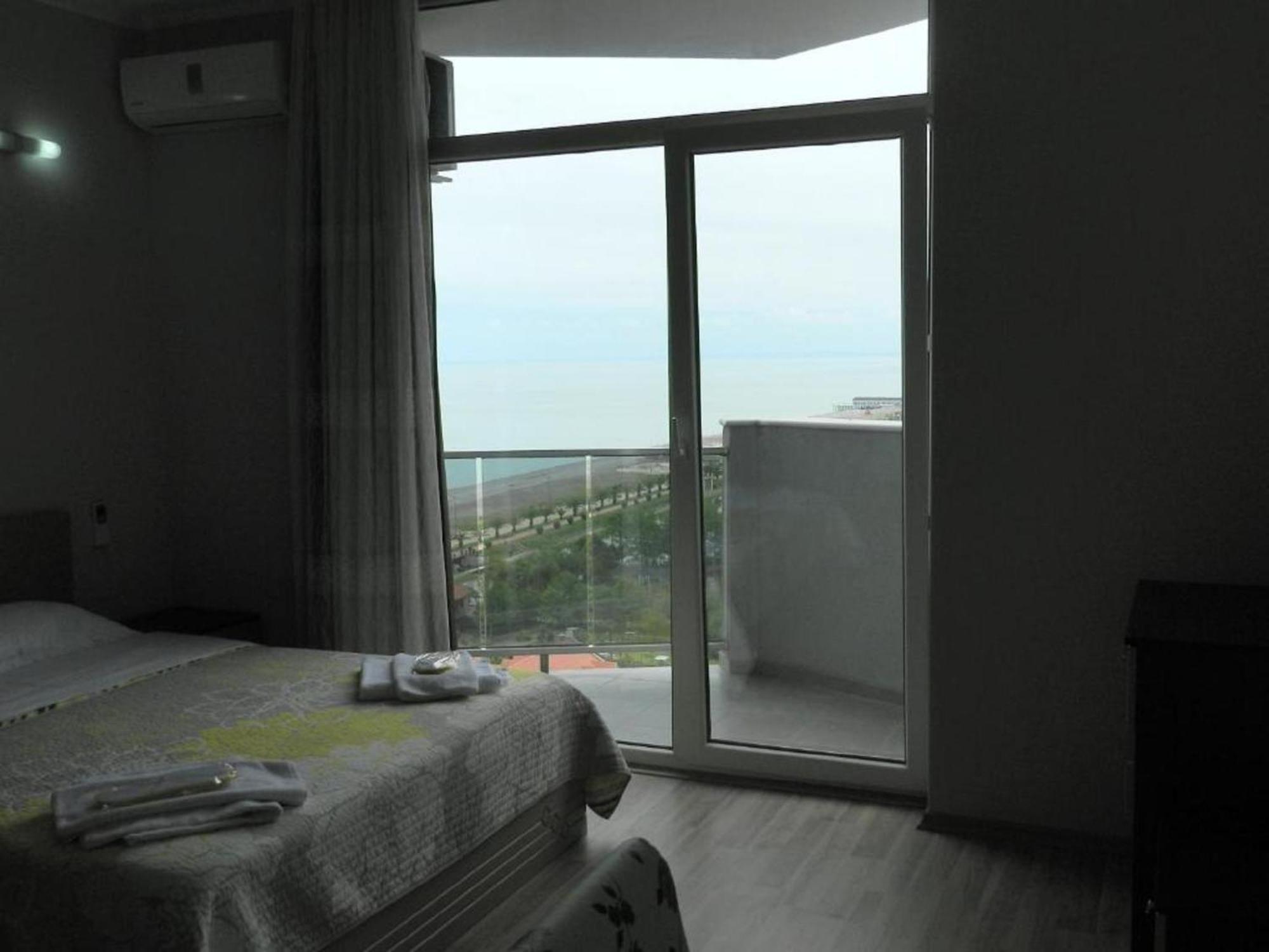 Apart Hotel Black Sea Towers バトゥーミ エクステリア 写真